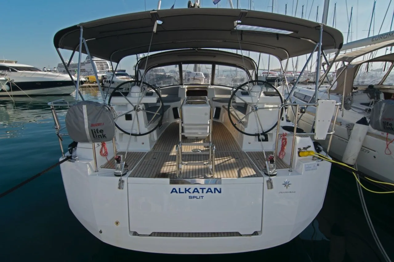 Alkatan Charter Boat - 3