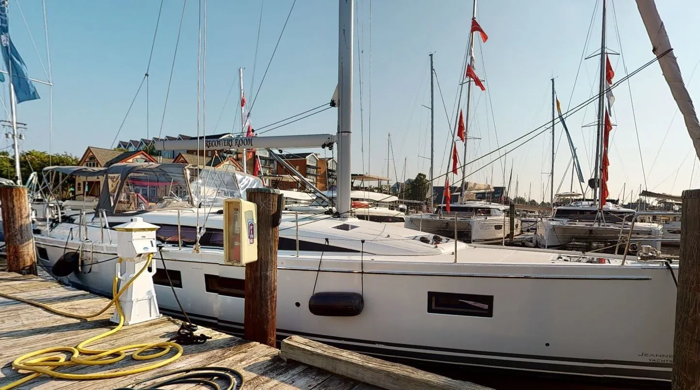 Charter a 15.3m 3 Cabin Sailing Yacht in Annapolis