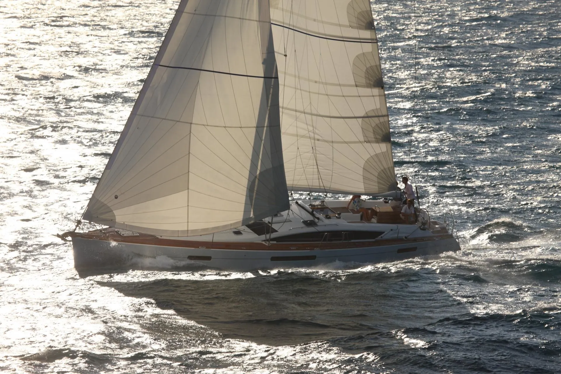 Charter a 15.73m Jeanneau 53 in Porto