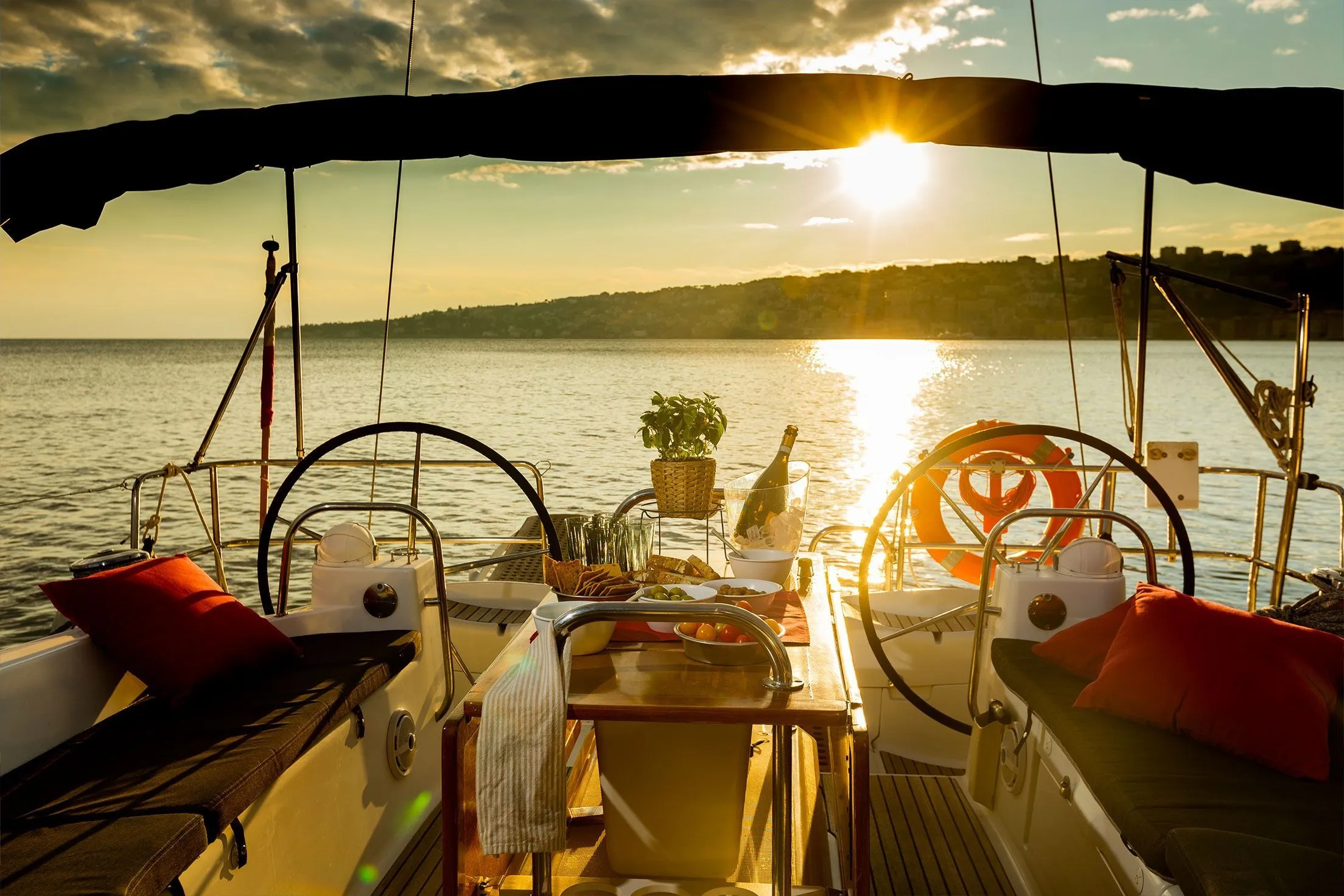 Rent a 16.06m Boat in Naples