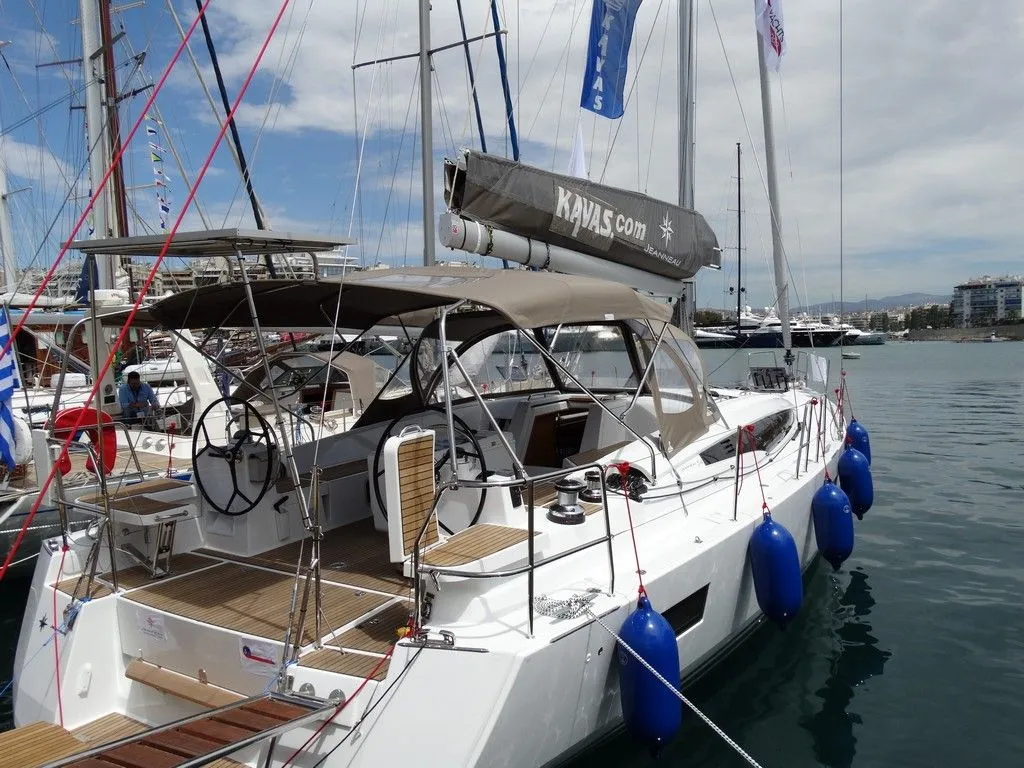 Kos 54.1 Charter Boat - 3