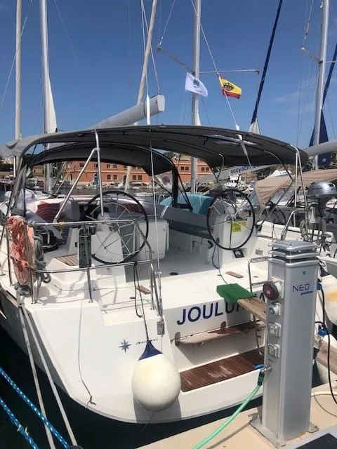 16.75m Las Galletas Jeanneau 54 Sailing Yacht Hire