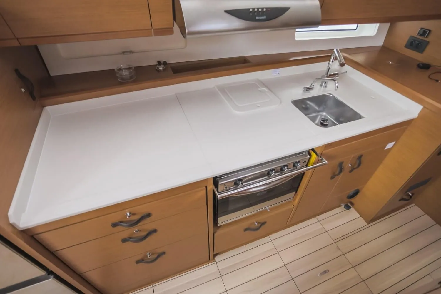 Madonna of Sweden Charterboot - 5