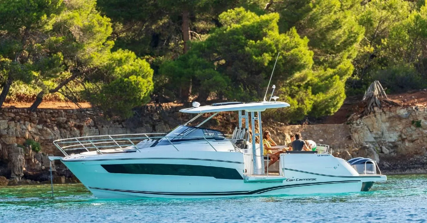 Rent a 10m Jeanneau Cap Camarat 10.5 WA in Hyeres