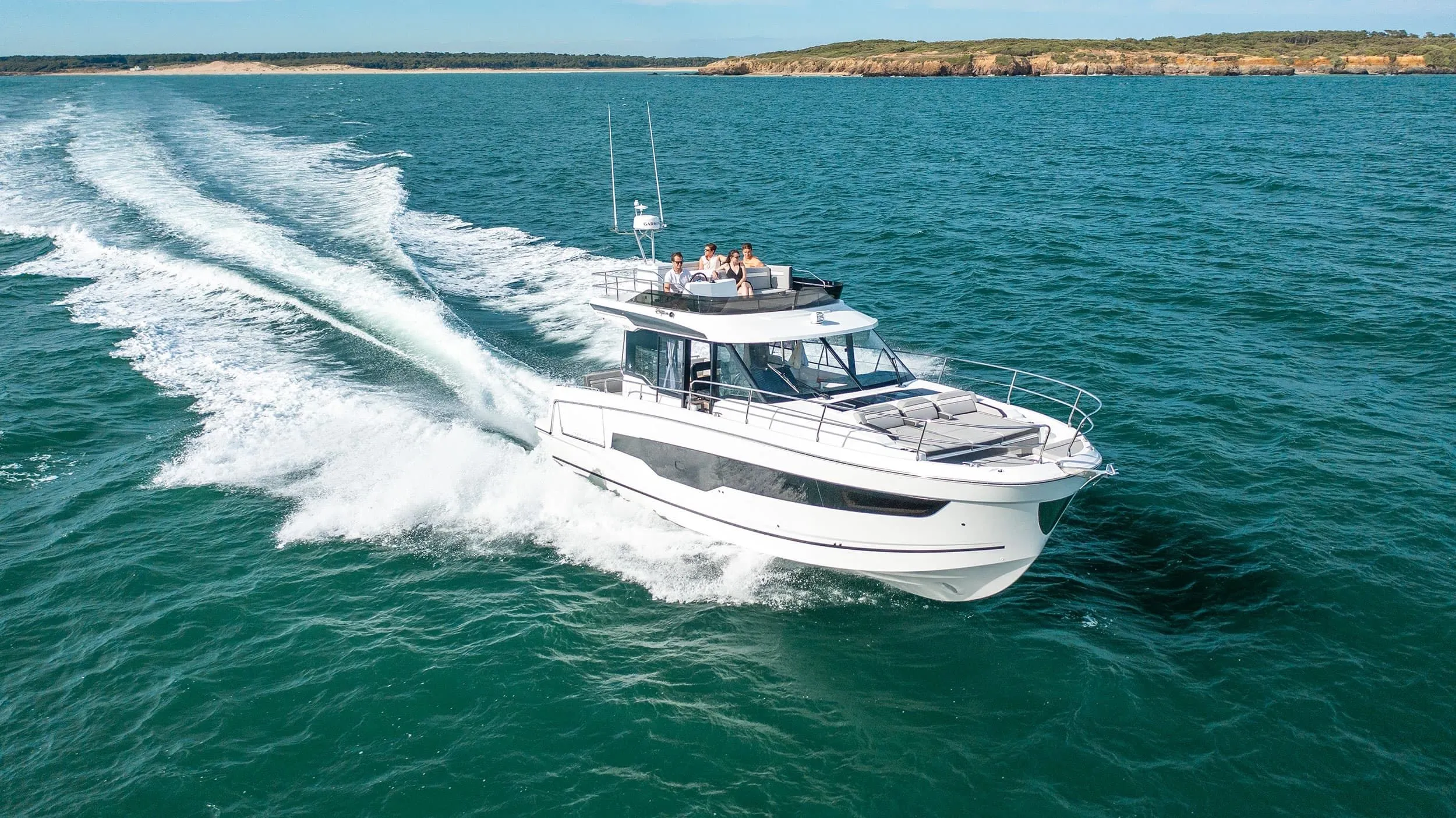 11.9m Quiberon Boat Hire