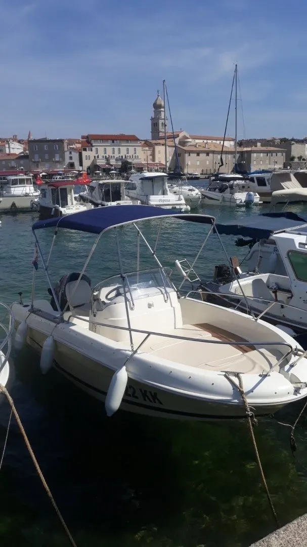 No Name Charter Boat