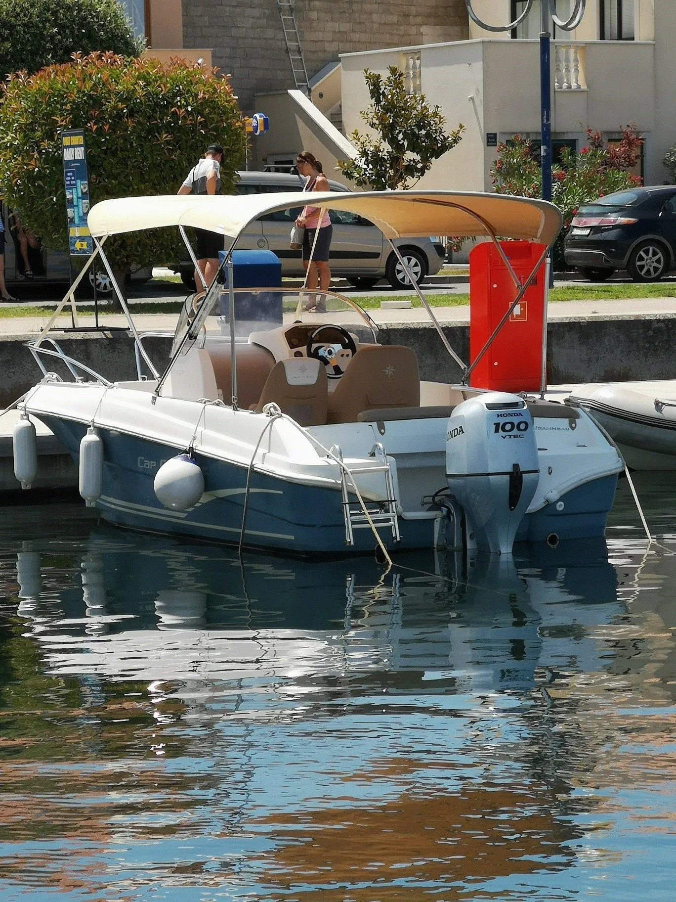 No Name Charter Boat