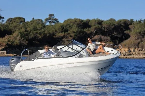 Bowrider Charter Boat
