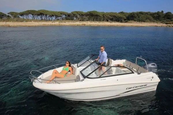 Rent a 5.48m Motor Boat Jeanneau Cap Camarat 5.5 in Betina