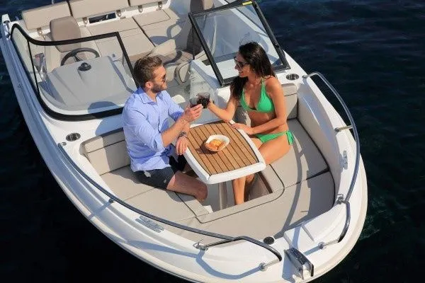 Rent a 5.48m Motor Boat Jeanneau Cap Camarat 5.5 in Betina