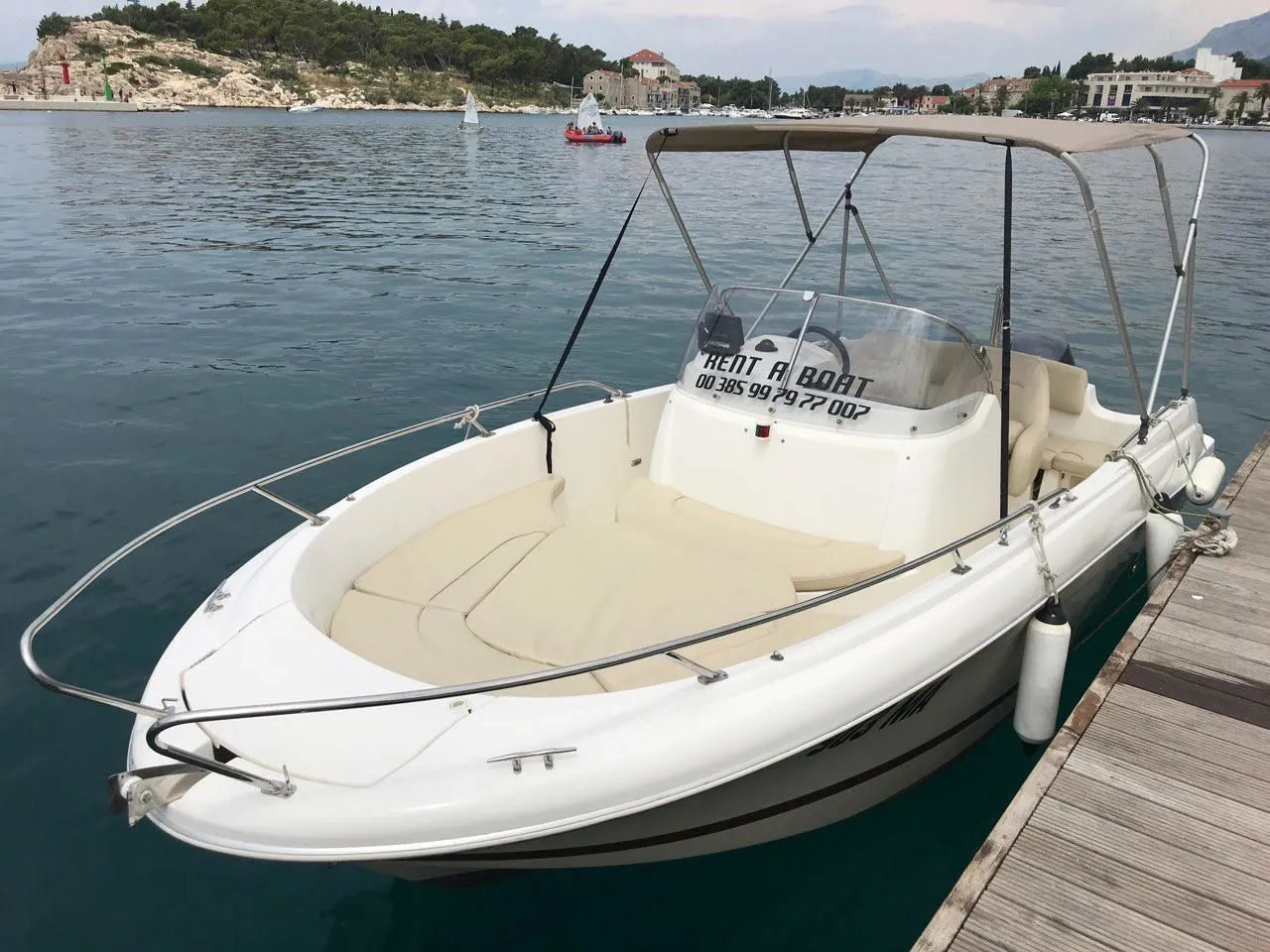 6.23m Makarska Motor Boat Jeanneau Cap Camarat 635 Hire