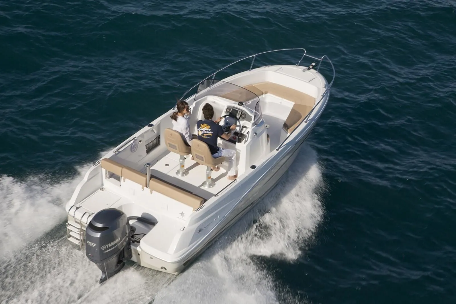6.23m Medulin Motor Boat Jeanneau Cap Camarat 6.5 Hire