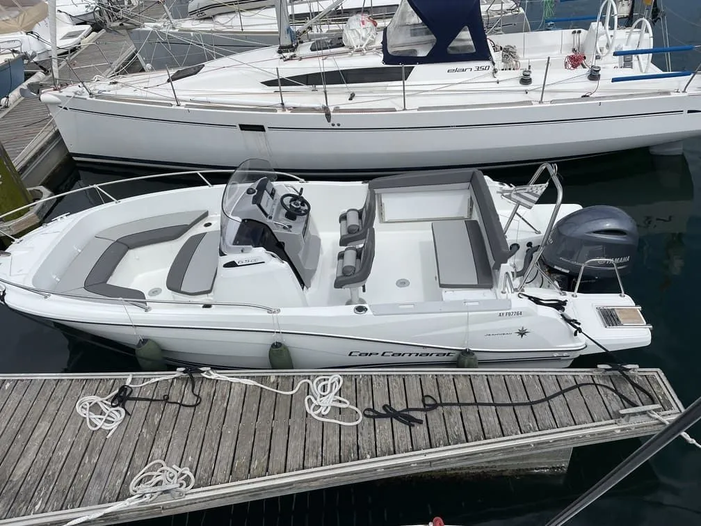 Explore Arzon on a 6.86m Rental Motor Boat Jeanneau Cap Camarat 6.5 CC