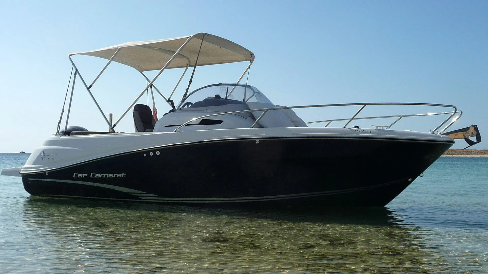 Rent a 6.5m Boat in Santa Eularia des Riu