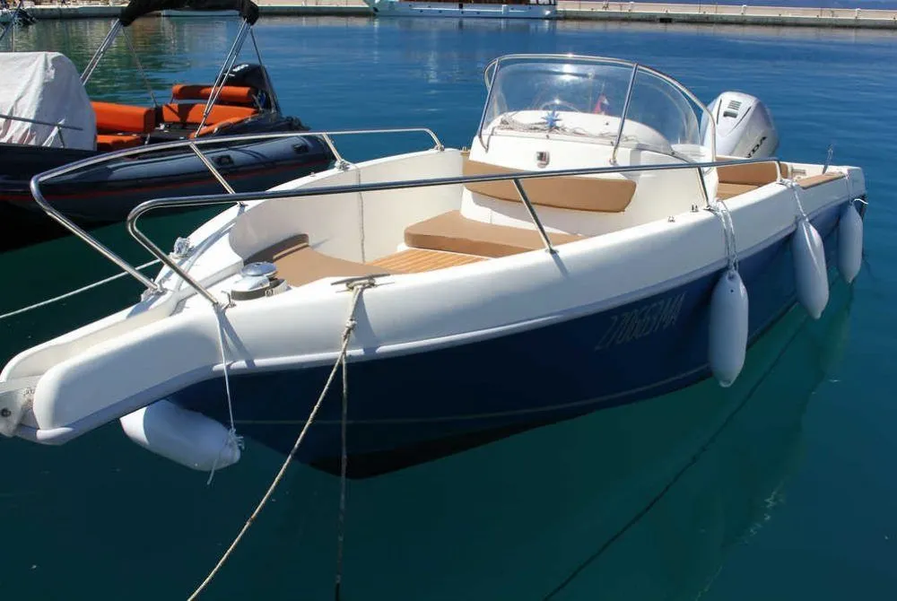 Explore Makarska on a 7.05m Rental Motor Boat