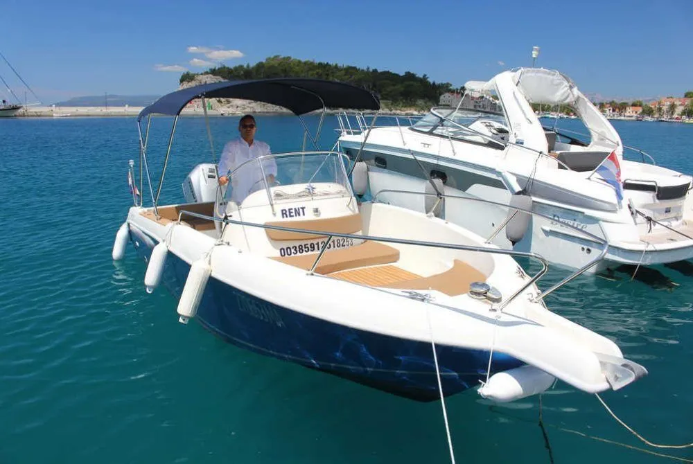 CM Charter Boat