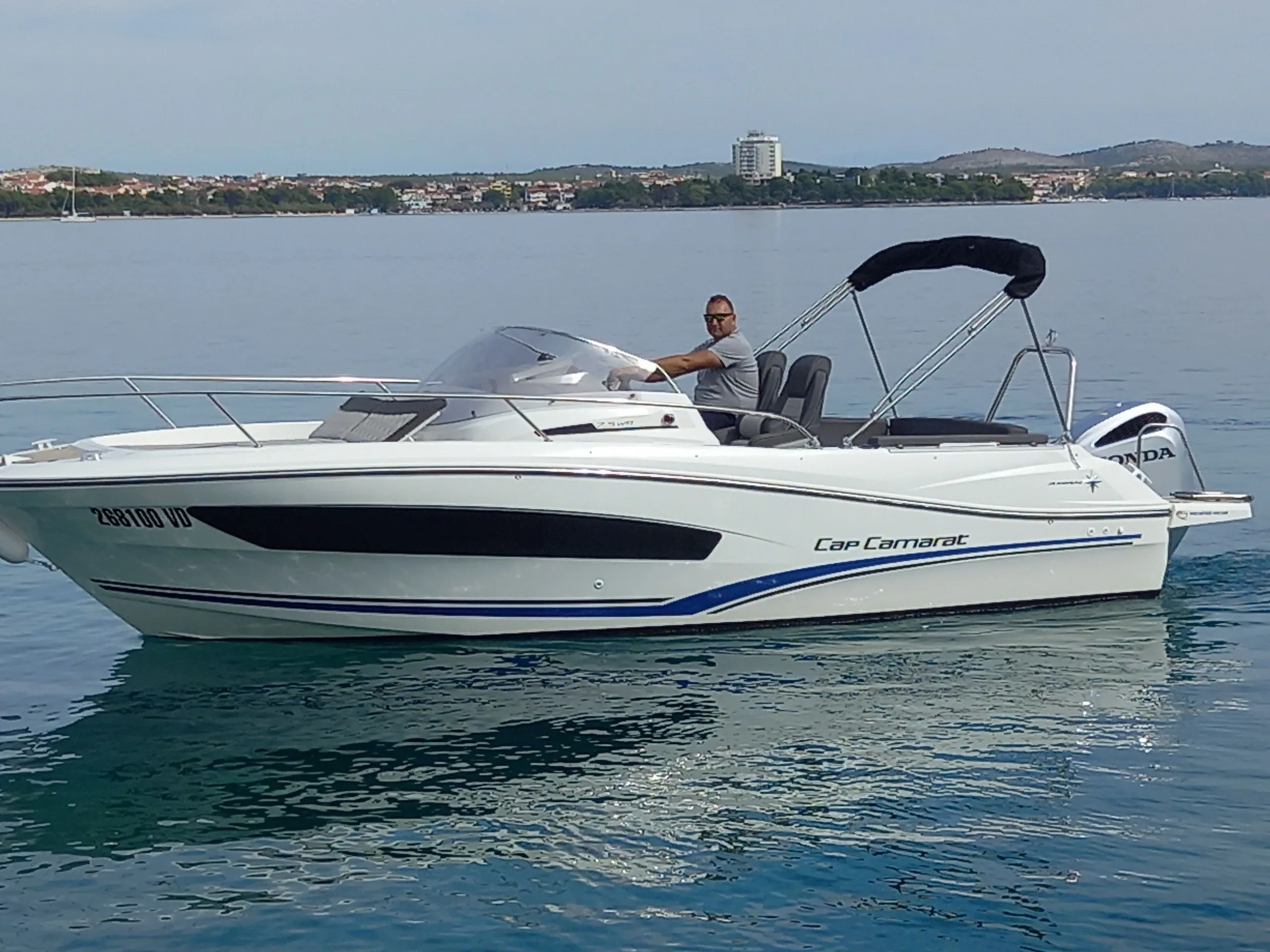 Alen Charter Boat