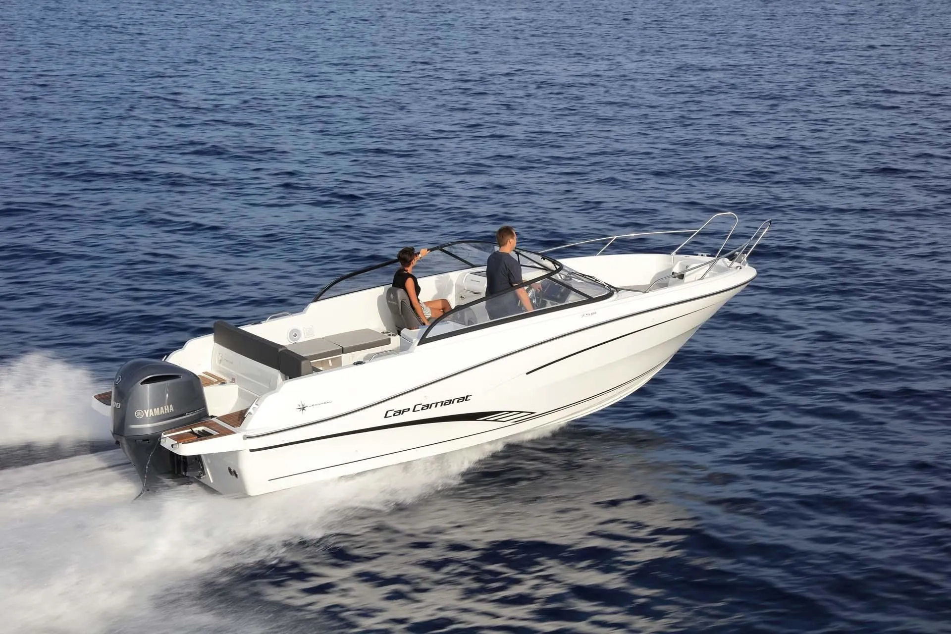 Charter a 7.84m Boat in Golfe-Juan