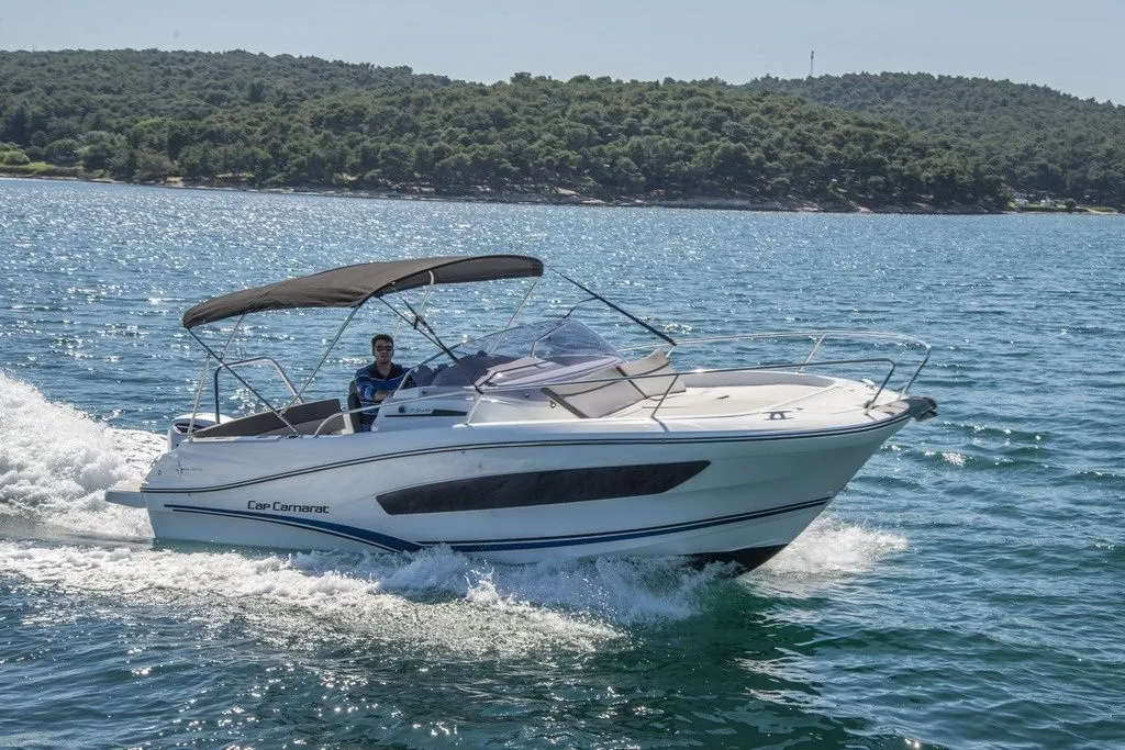 Charter a 7.42m Jeanneau Cap Camarat 7.5 Motor Boat in Medulin