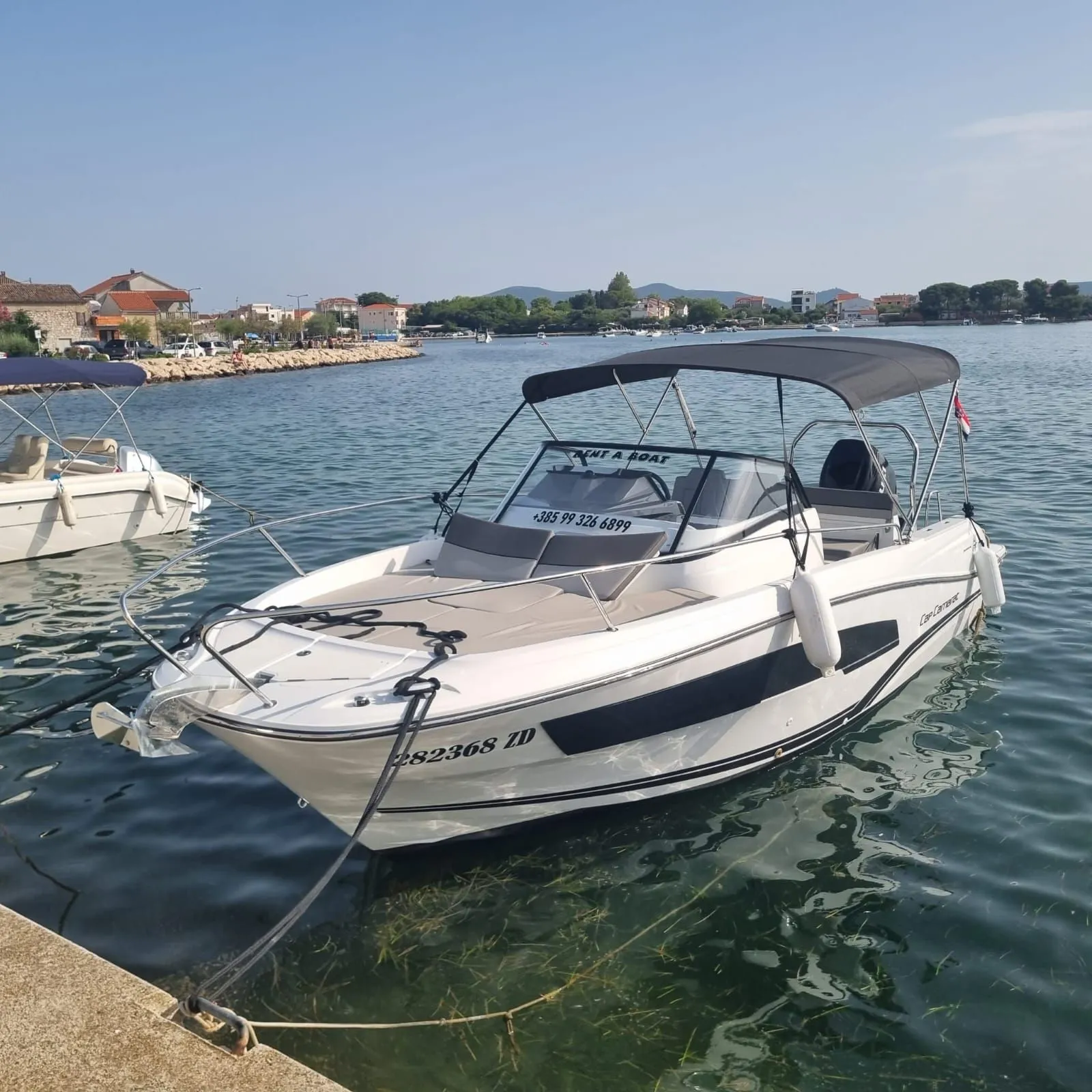 Charter a 7.5m Boat in Sukosan