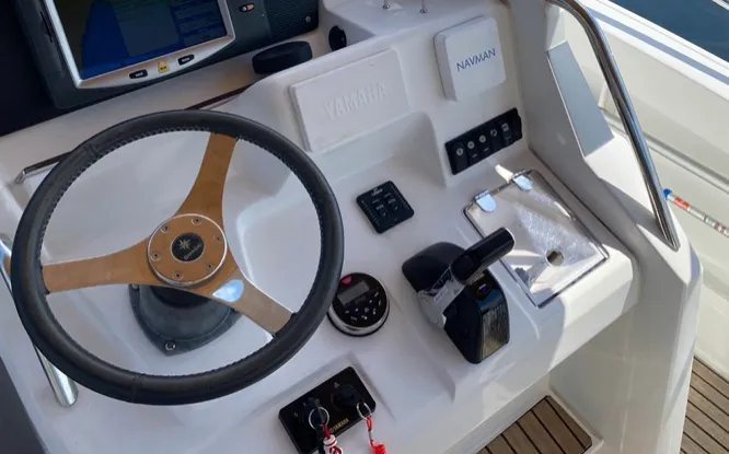 Rent a 8.37m Jeanneau Cap Camarat 8.5 Motor Boat in Opatija