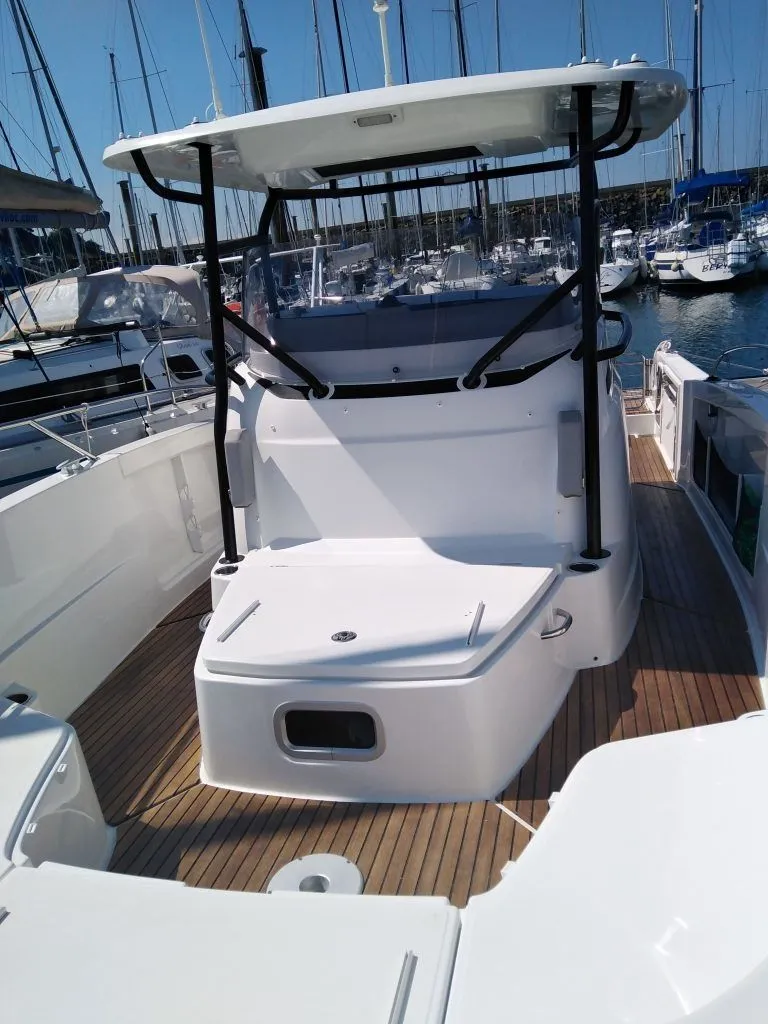 7.86m Saint Malo Motor Boat Jeanneau Cap Camarat 9.0 Hire