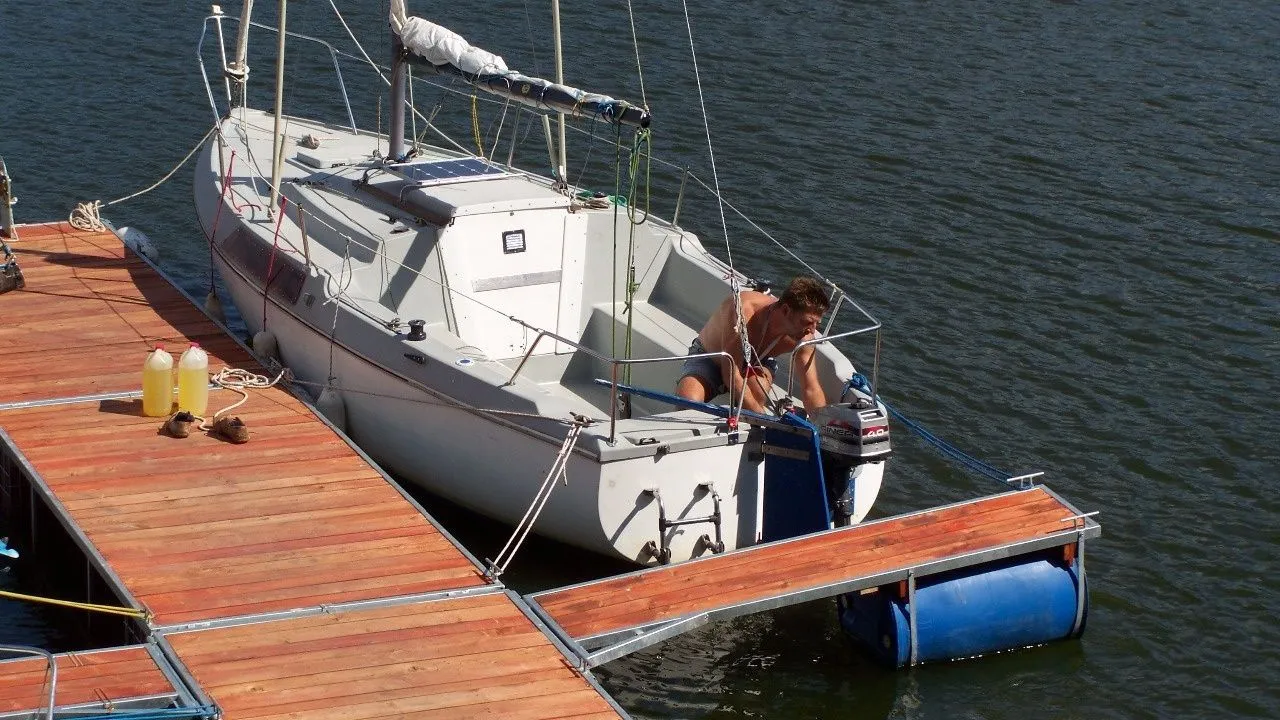 Rent a 6.2m 2 Cabin Sailing Yacht in Trhovky