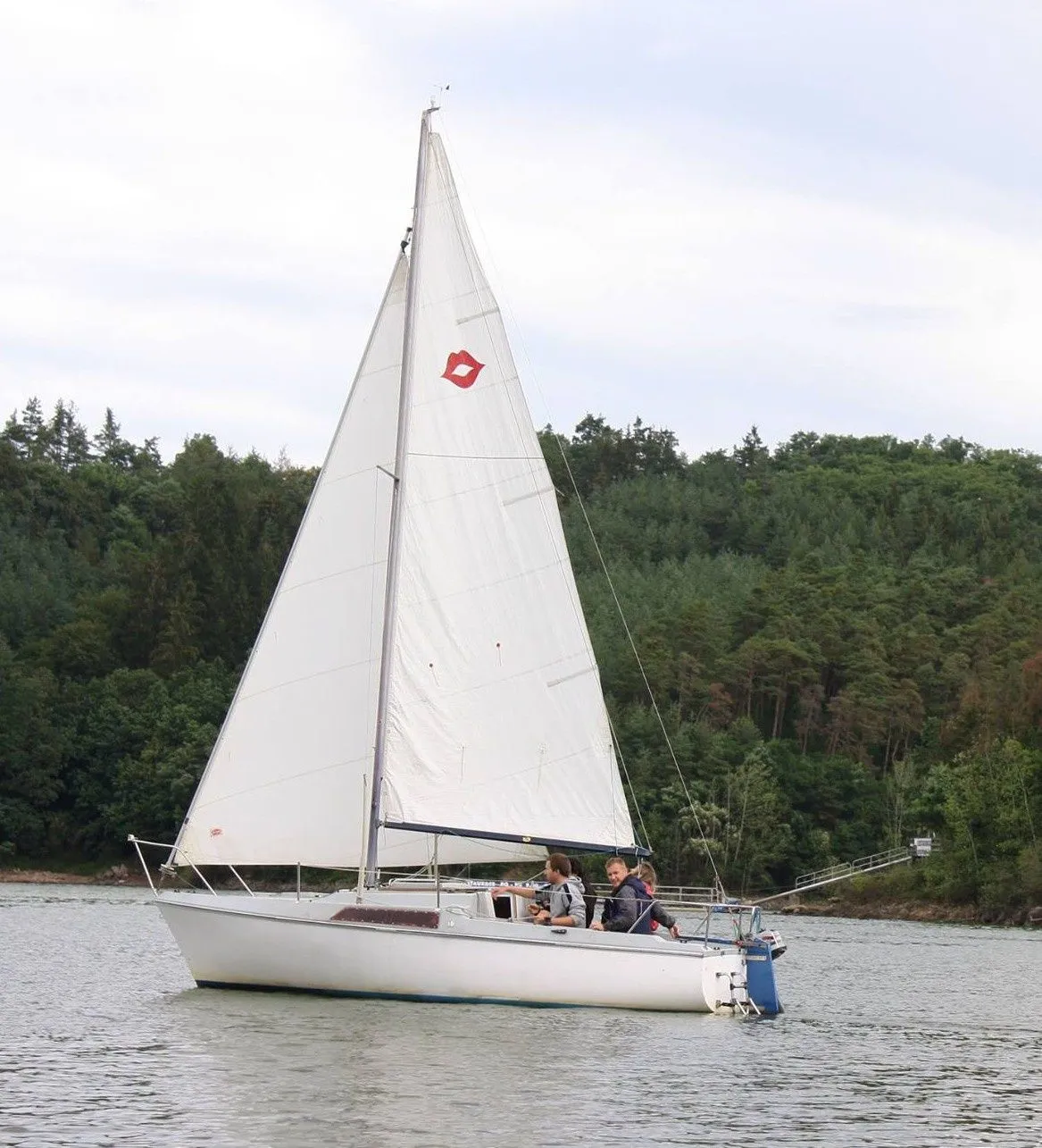 Rent a 6.2m 2 Cabin Sailing Yacht in Trhovky