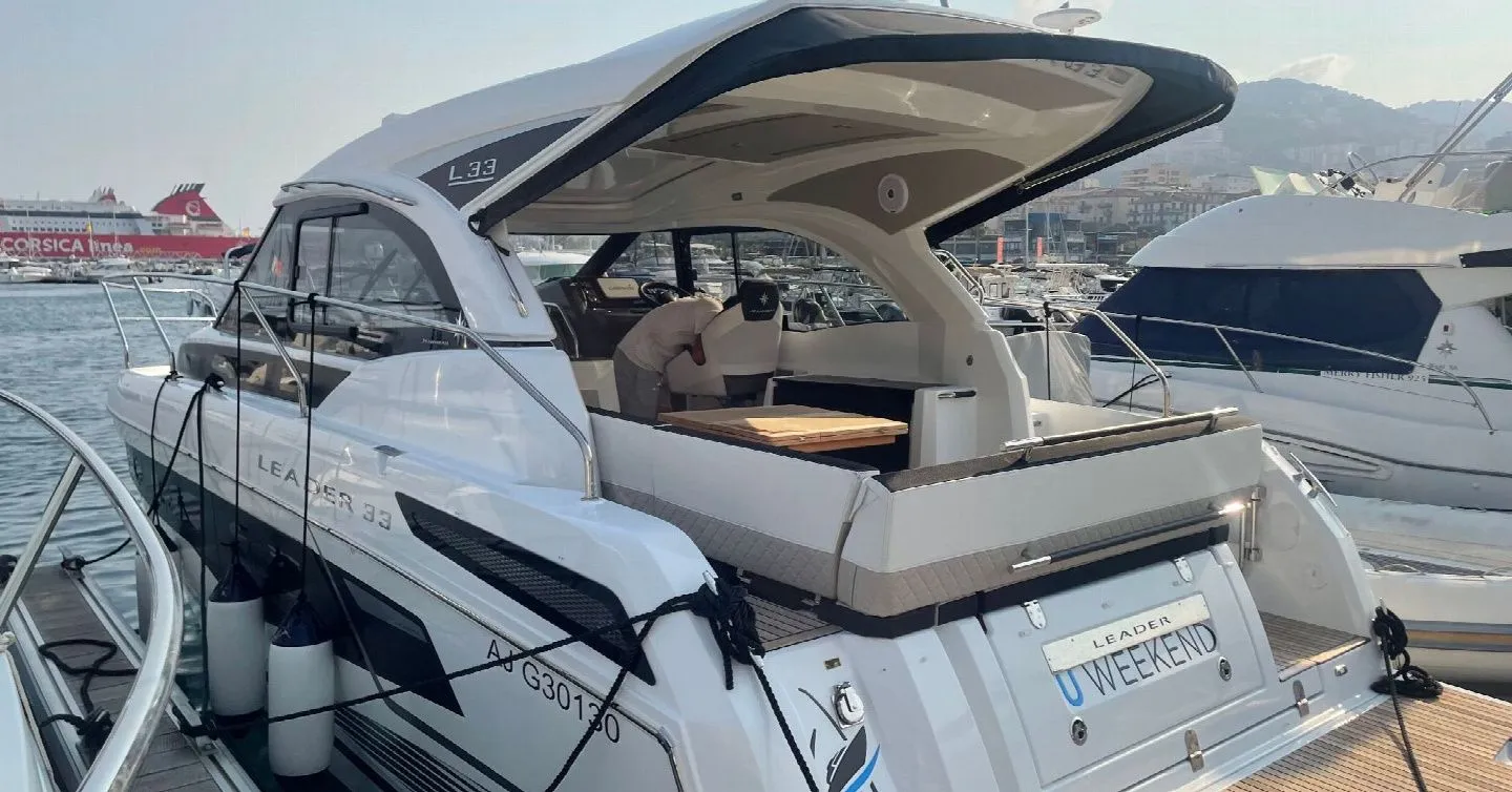 Rent a 10.56m Jeanneau Leader 33 in Ajaccio