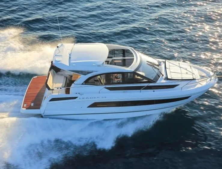 Charter a 10.56m Jeanneau Leader 33 in La Savina