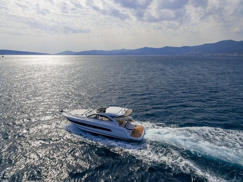 Chromia Charter Boat