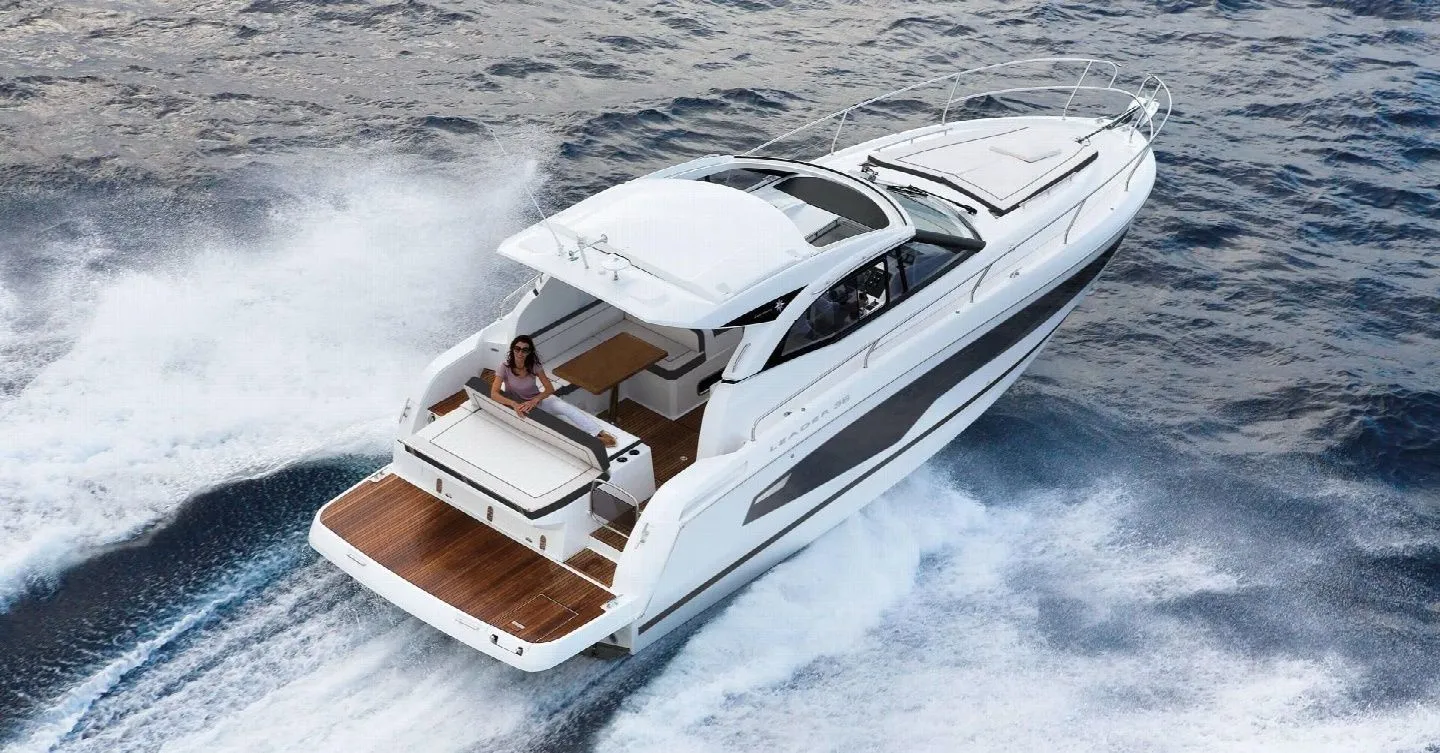Rent a 11.62m Boat in Grimaud