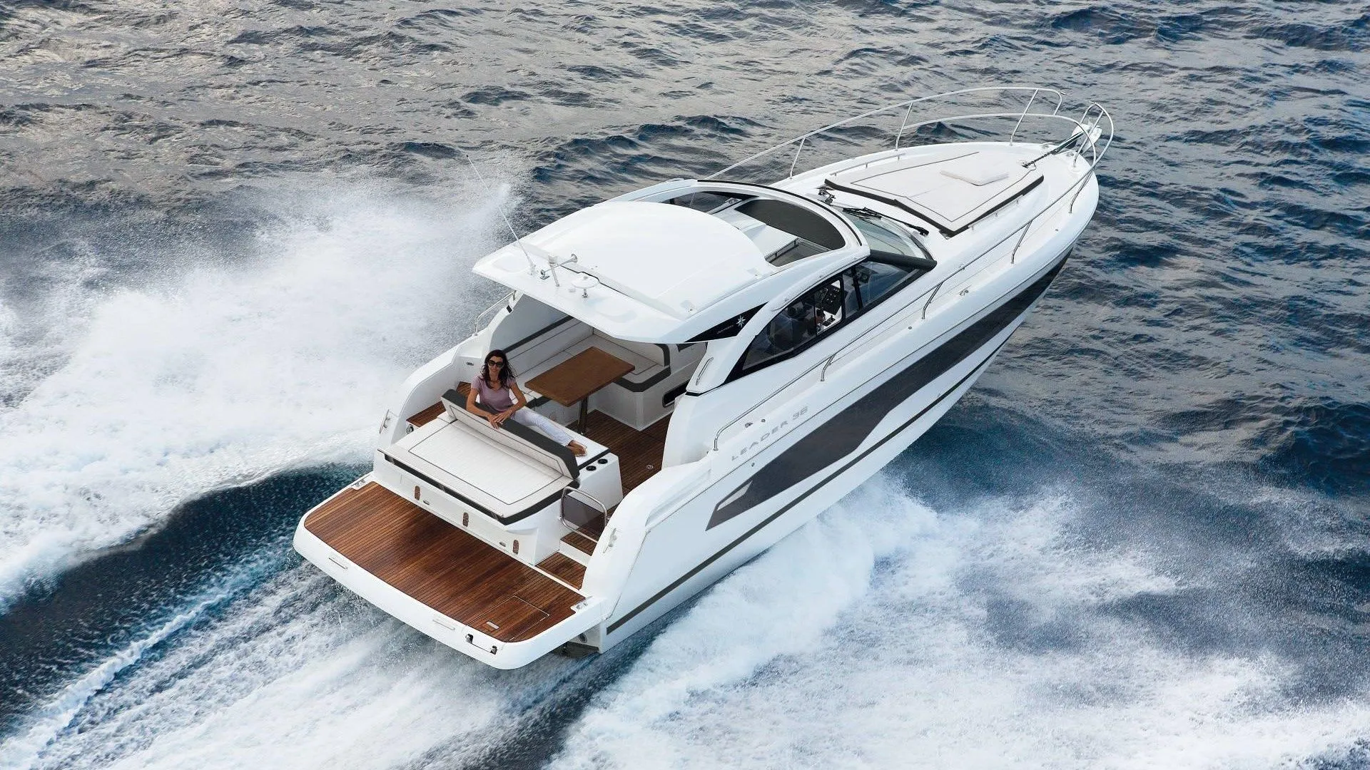 11.47m Bacoli Motor Yacht Hire