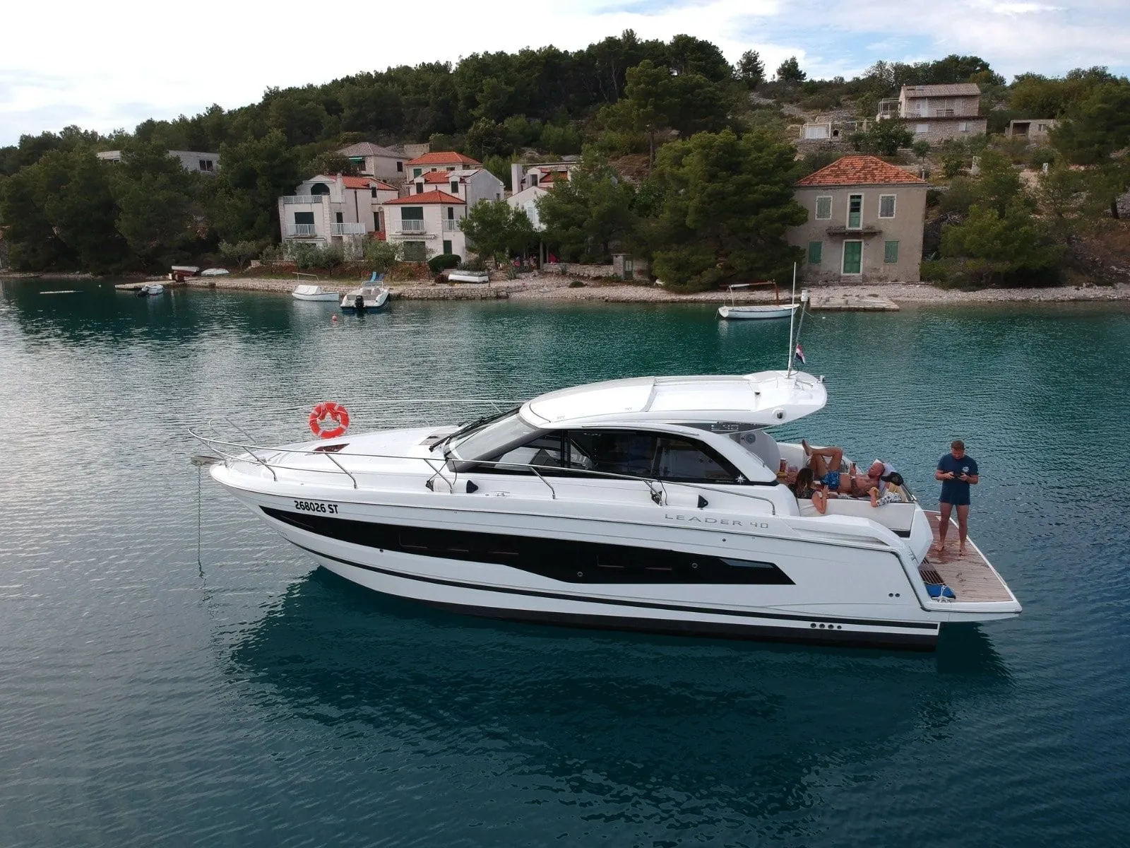 Leader Charter Boat