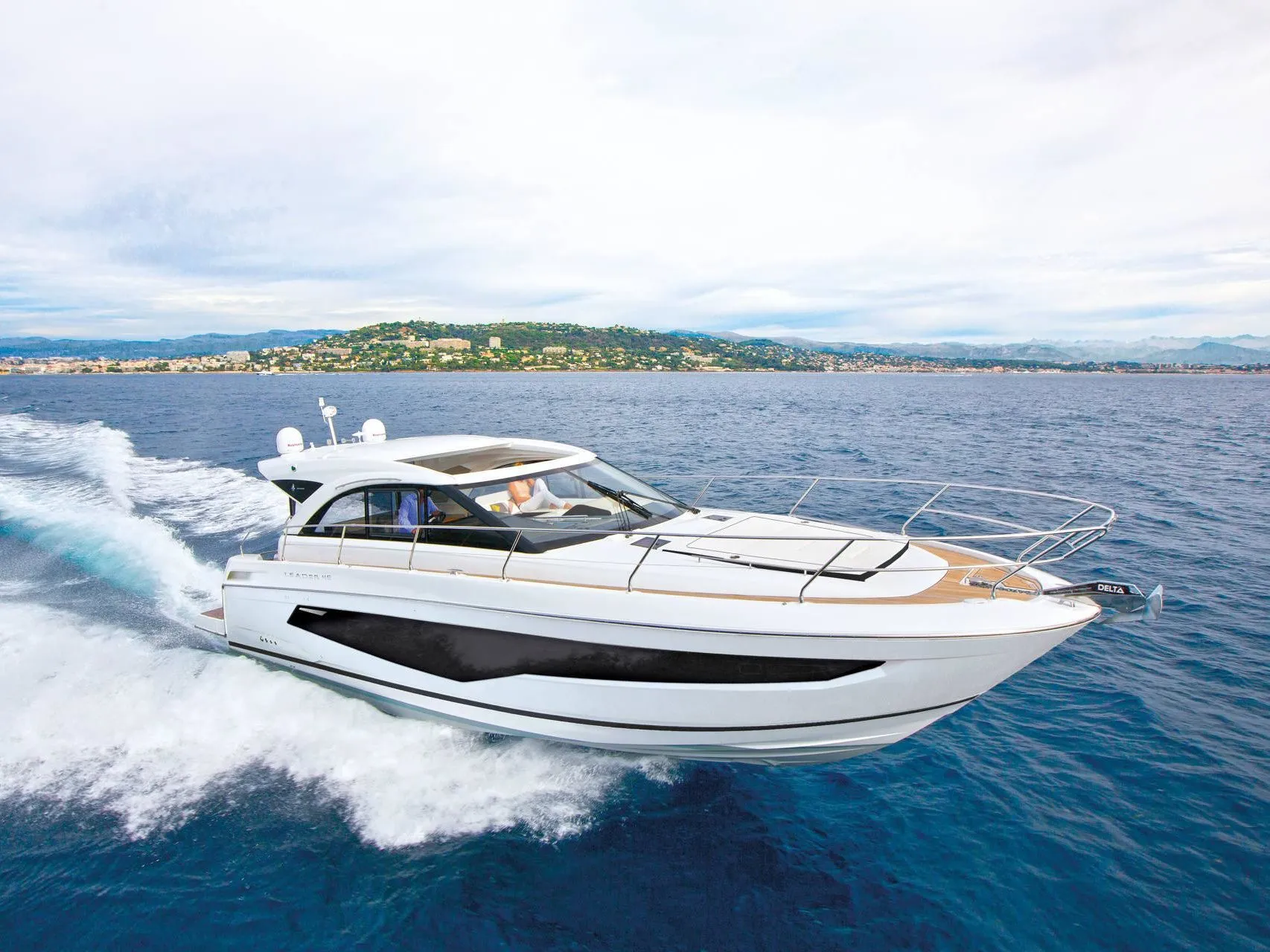 Charter a 14.3m Jeanneau Leader 46 in Bacoli