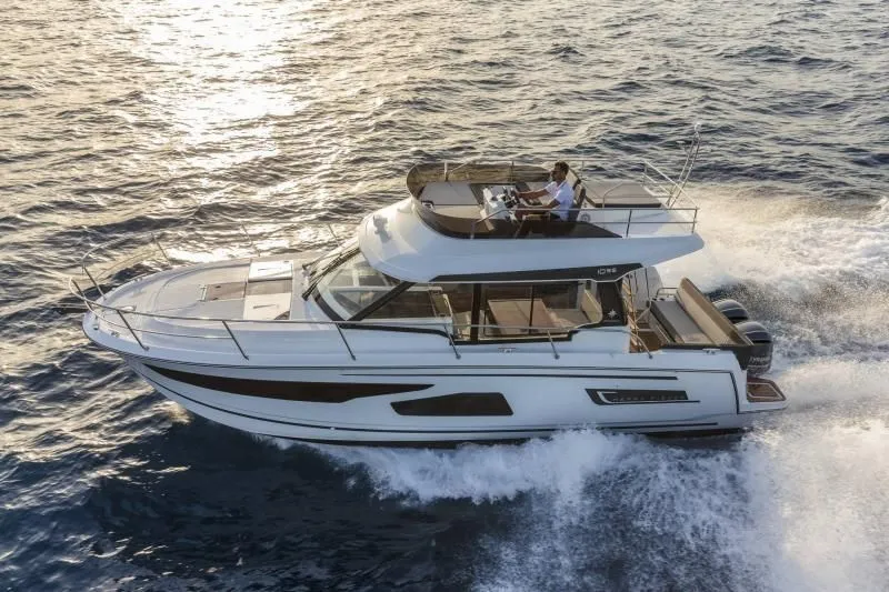 280921 KK Charter Boat