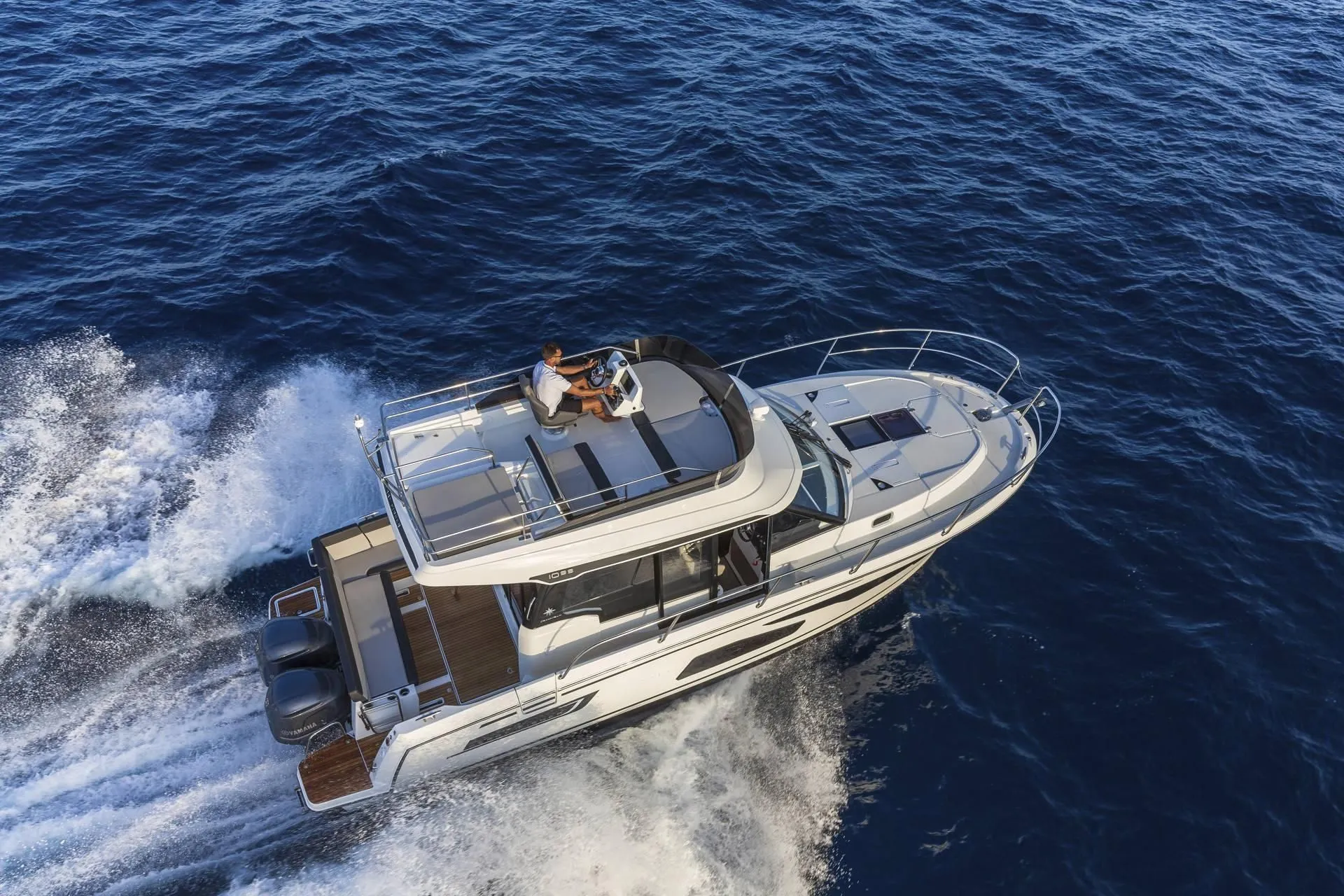 Rent a 10m Motor Yacht Jeanneau Merry Fisher 1095 in Krk
