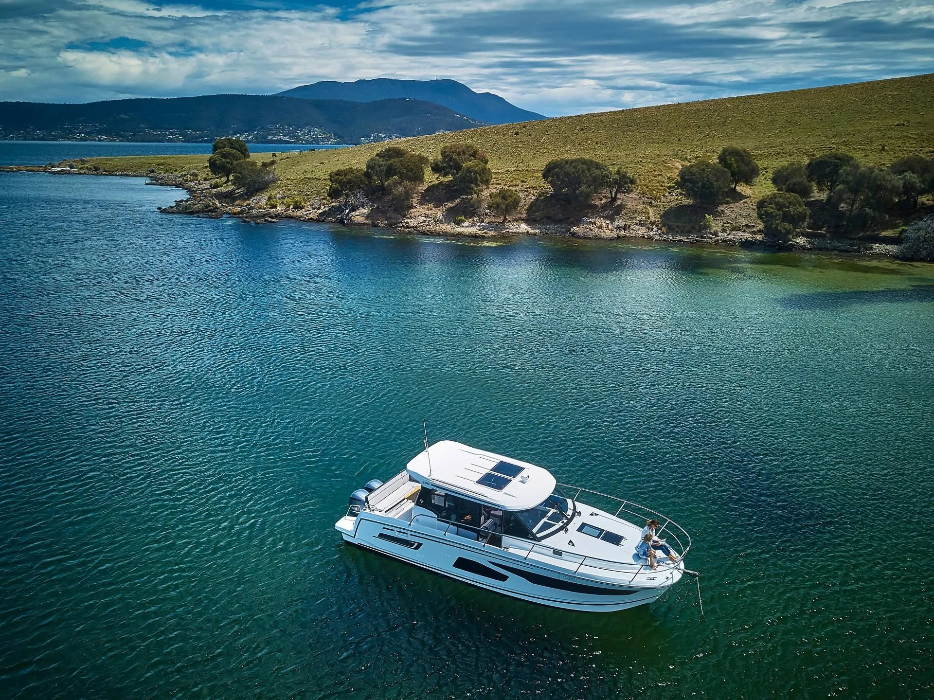 10.95m Naples 3 Cabin Motor Yacht Hire