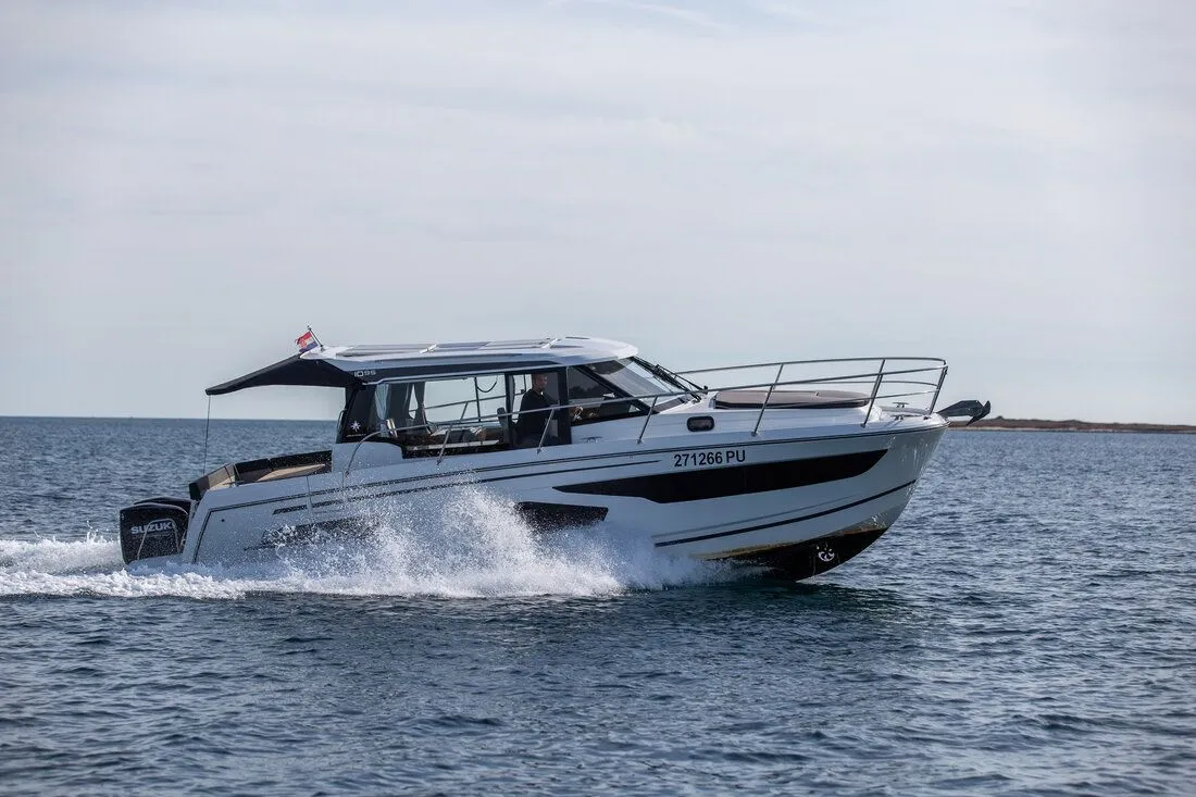 10.5m Medulin Jeanneau Merry Fisher 1095 Hire