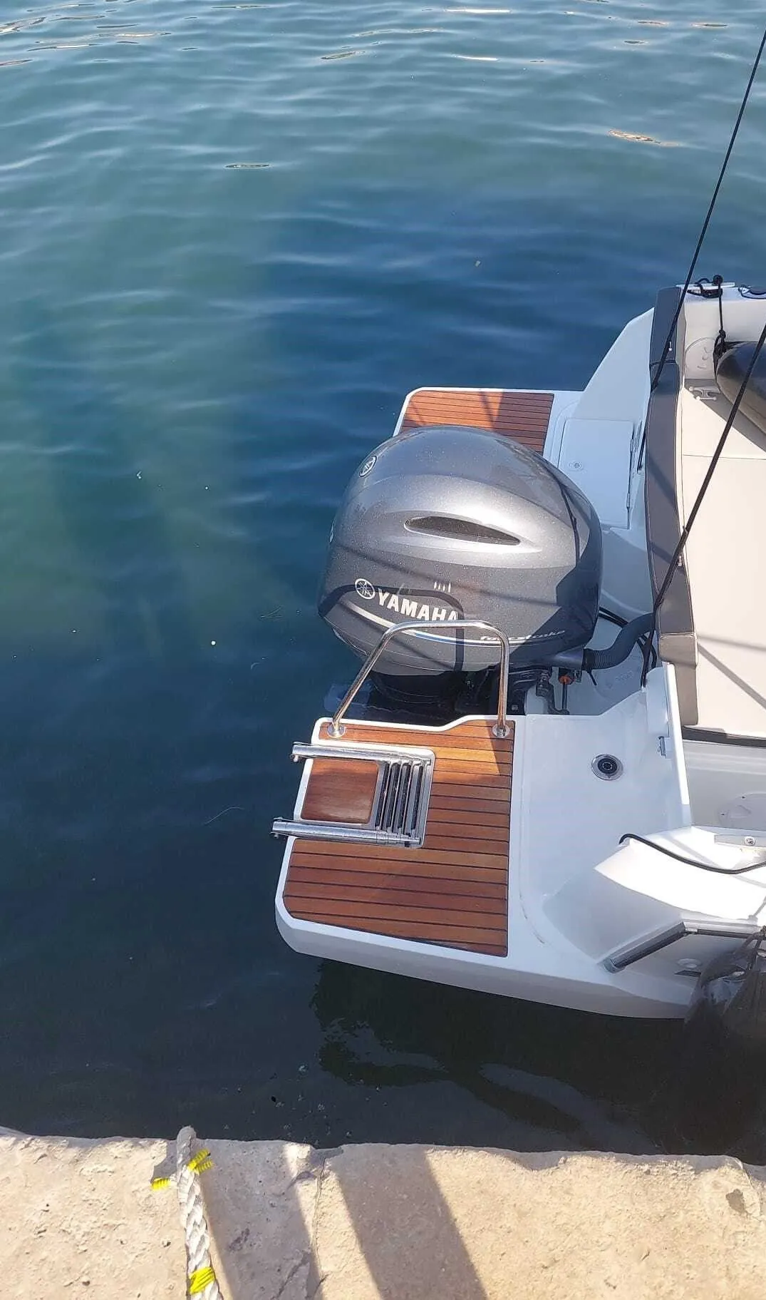 276185 TG Charter Boat