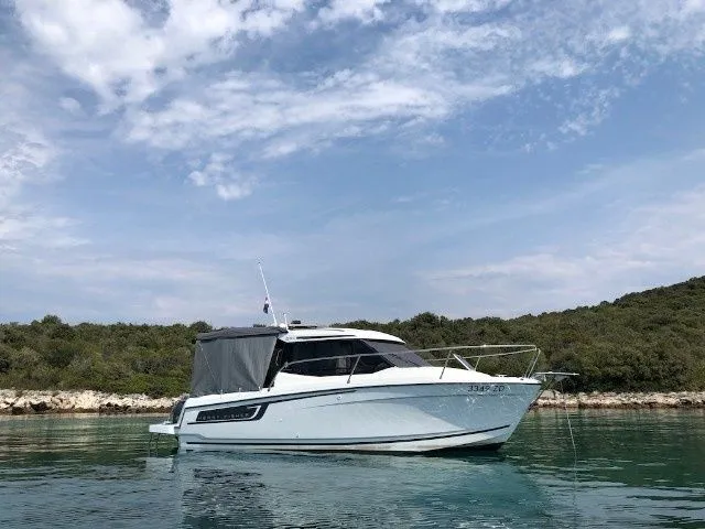 Charter a 6.55m Jeanneau Merry Fisher 695 in Zadar