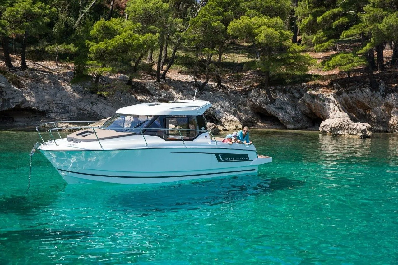 No Name Charter Boat