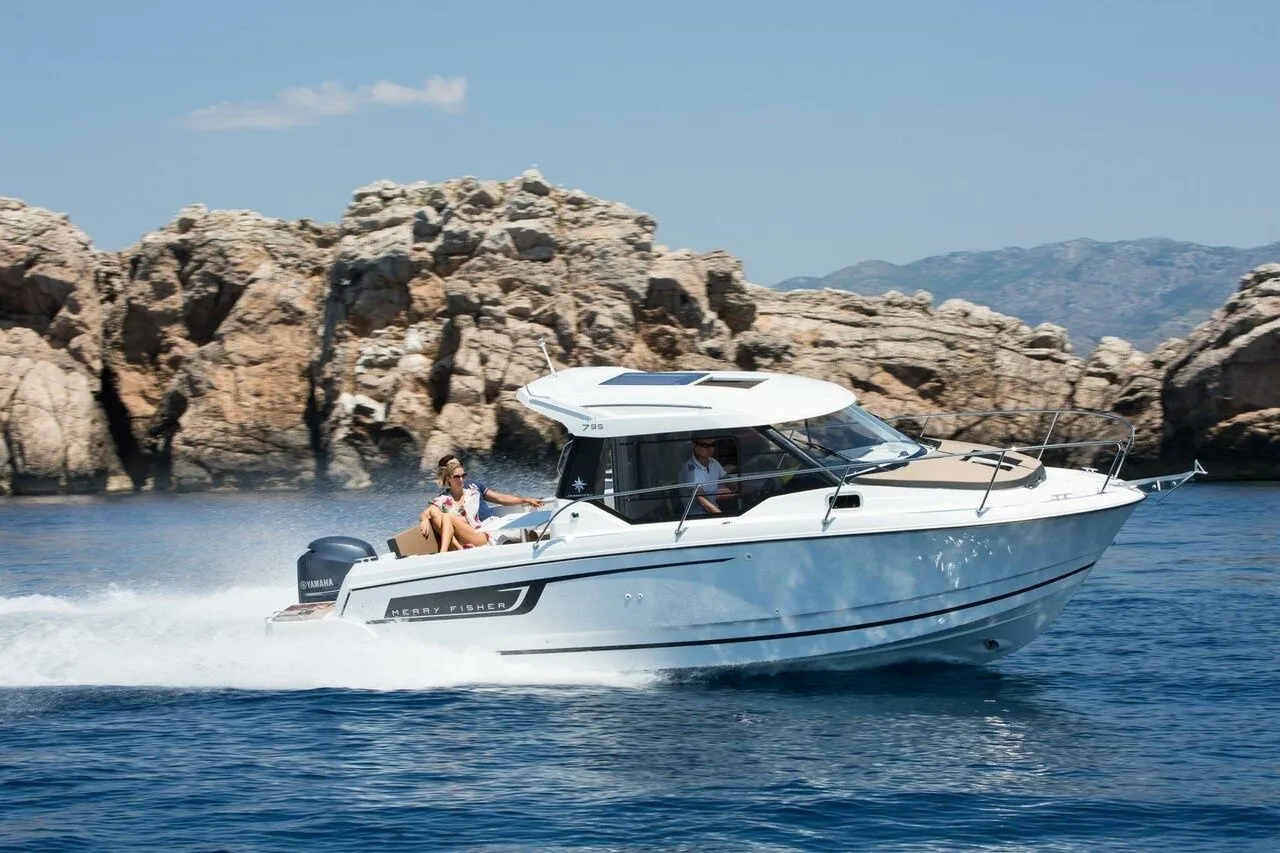 Rent a 7.95m Jeanneau Merry Fisher 795 in Trogir
