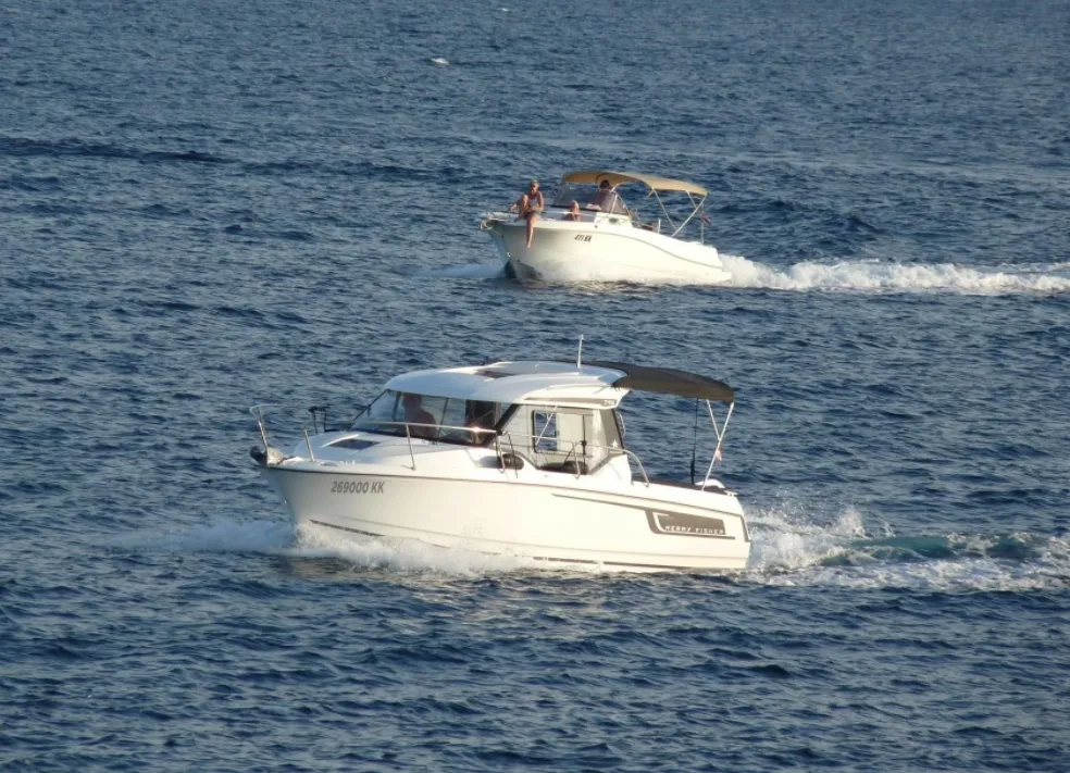 Rent a 7.95m Motor Yacht Jeanneau Merry Fisher 795 in Krk