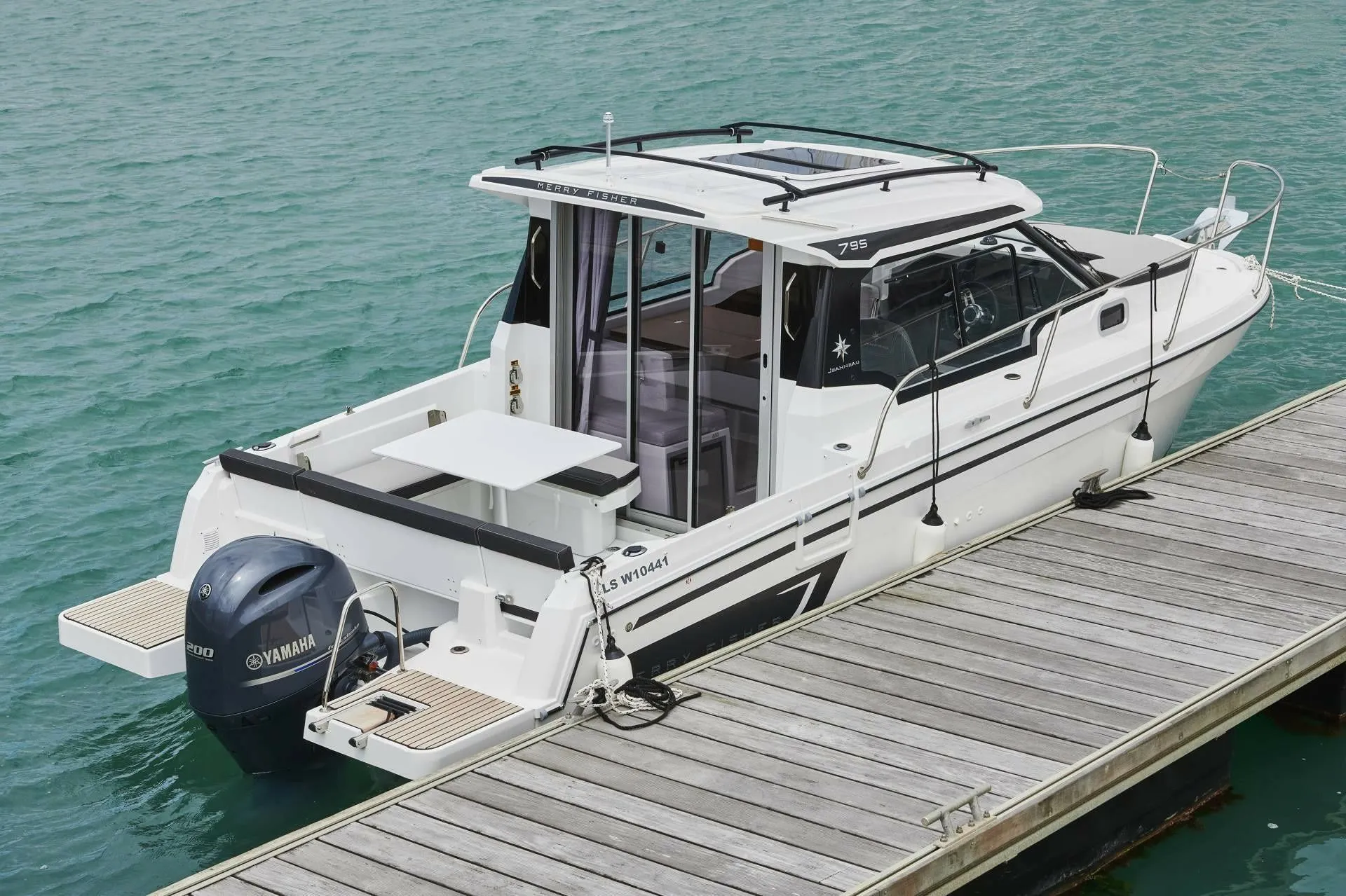 Explore Saint Malo on a 7.19m Rental Motor Yacht Jeanneau Merry Fisher 795