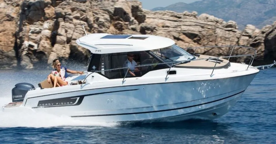 Rent a 6.97m Jeanneau Merry Fisher 795 Motor Yacht in La Trinite-sur-Mer