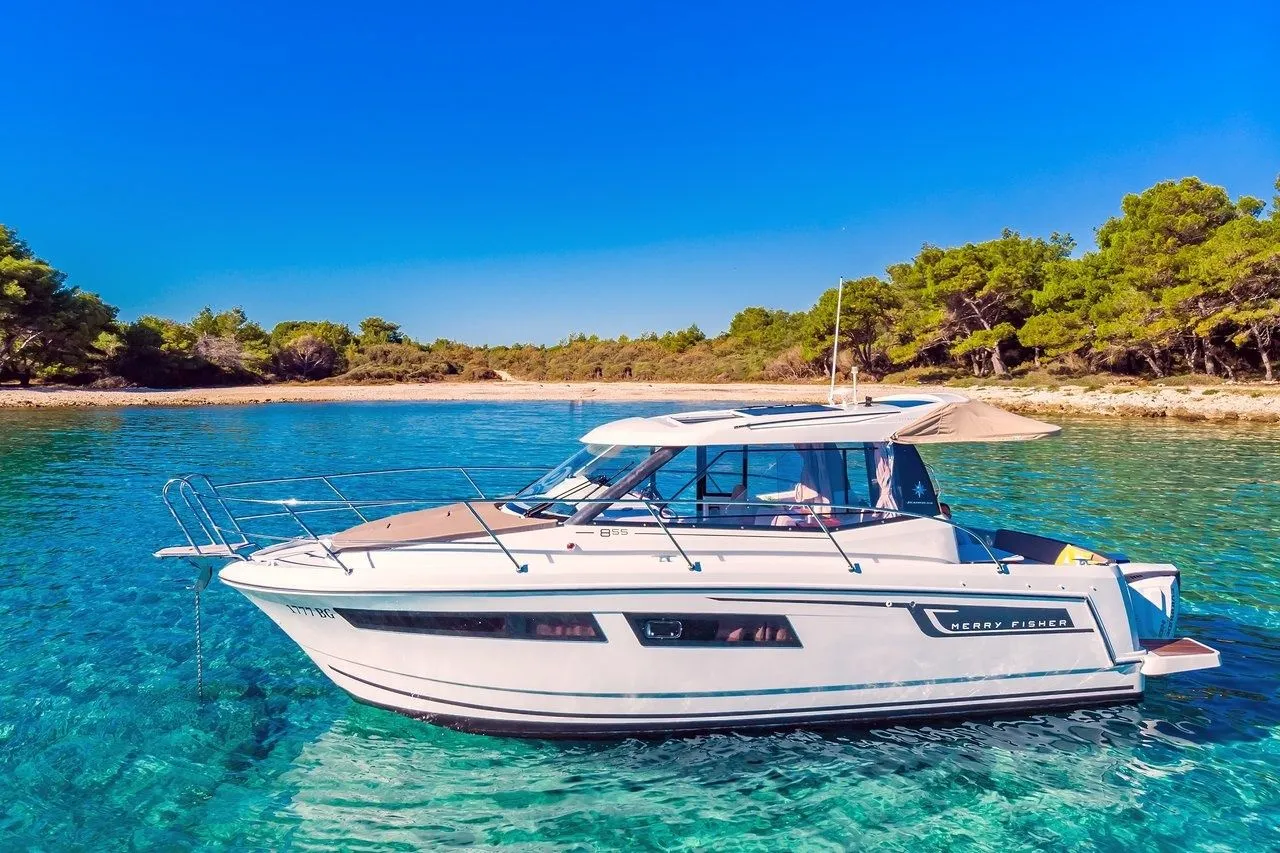 Лодка - Исследуйте Биоград на Мору на арендованном Jeanneau Merry Fisher 855 длиной 8.4м