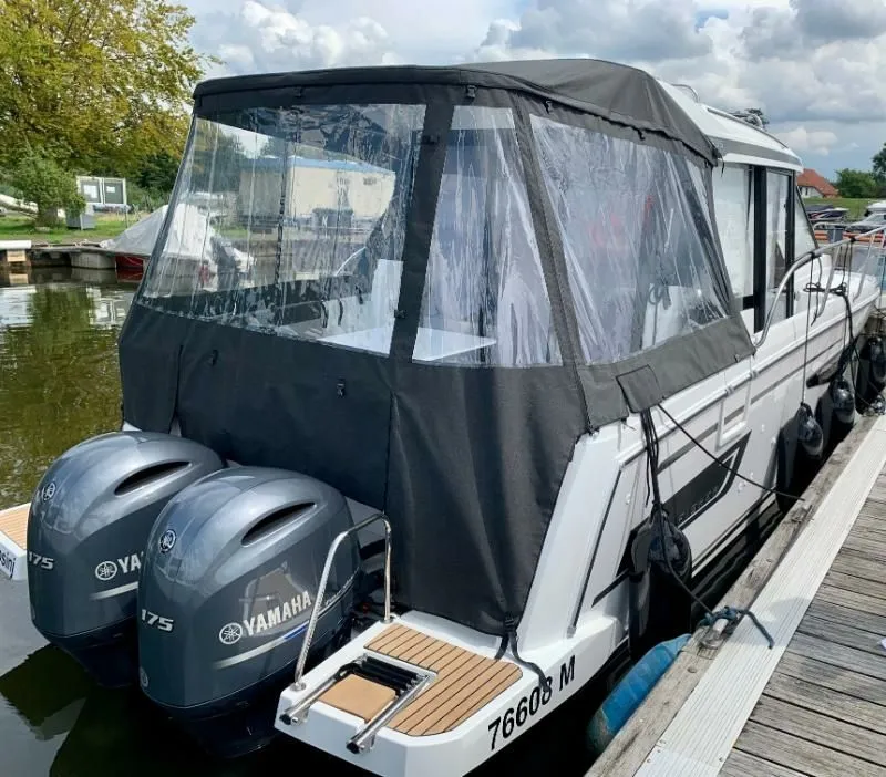MPH Sun Charter Boat
