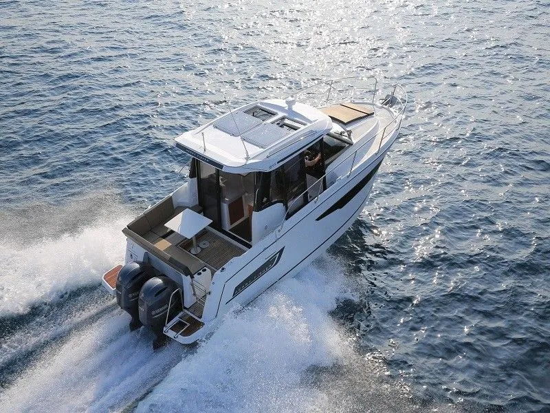 Rent a 8.9m 2 Cabin Motor Yacht in Biograd na Moru