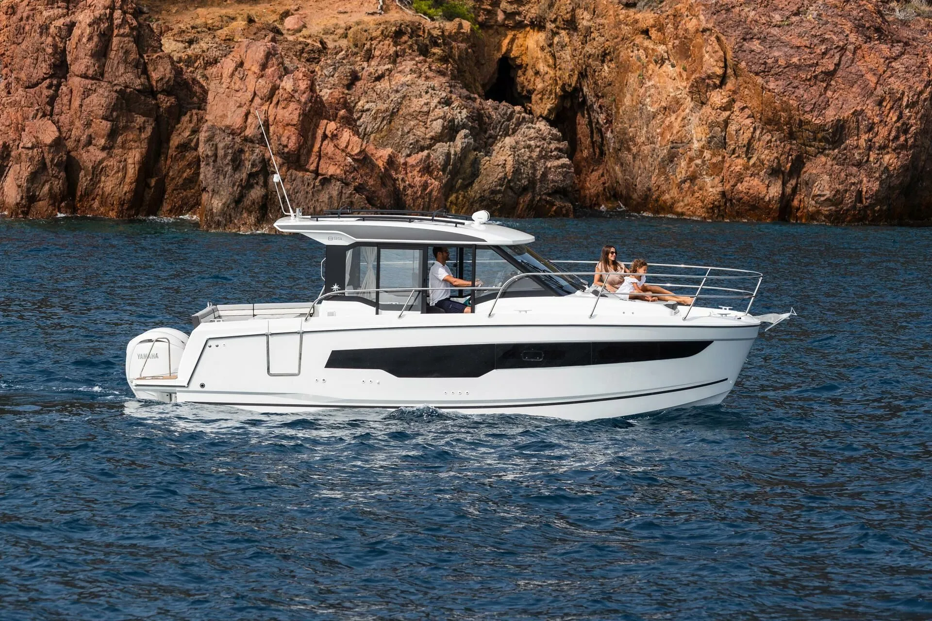 Boat - Rent a 9.4m Jeanneau Merry Fisher 895 S2 Motor Yacht in Zadar